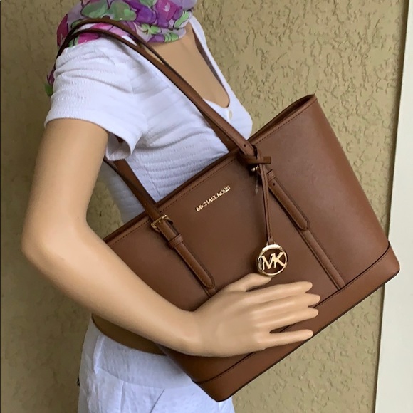 Michael Kors Bags Michael Kors Jet Set Should Tote - Picture 5 of 16